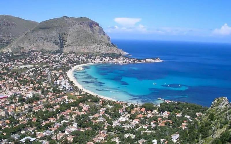 Casa Mandorlo A Mondello Apartman Kültér fotó