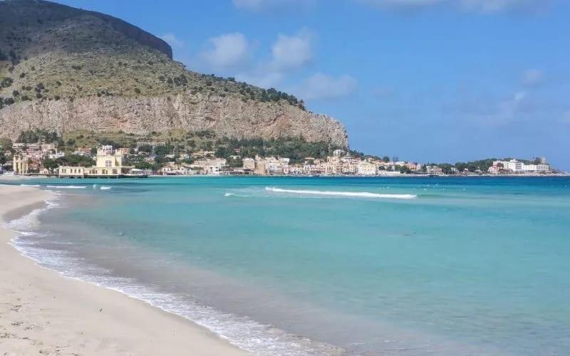 Casa Mandorlo A Mondello Apartman Kültér fotó